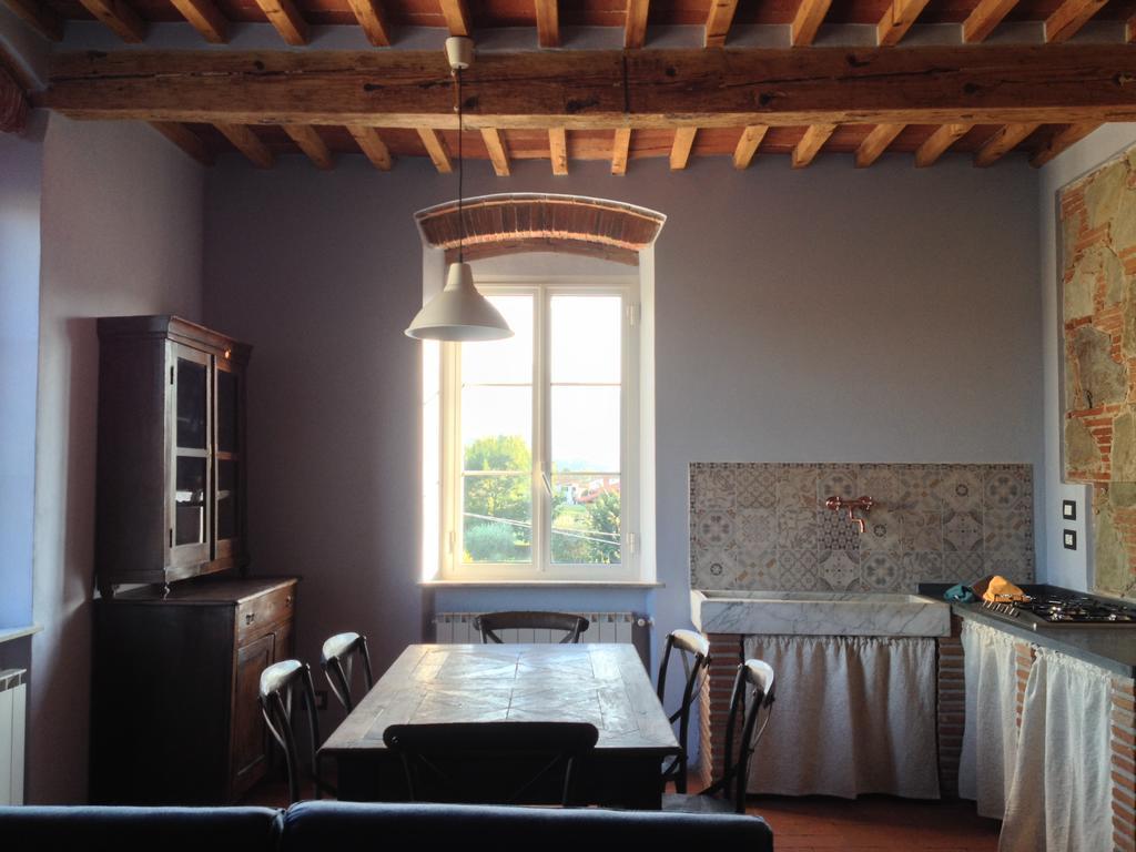 Casa De Servi Lucca Esterno foto